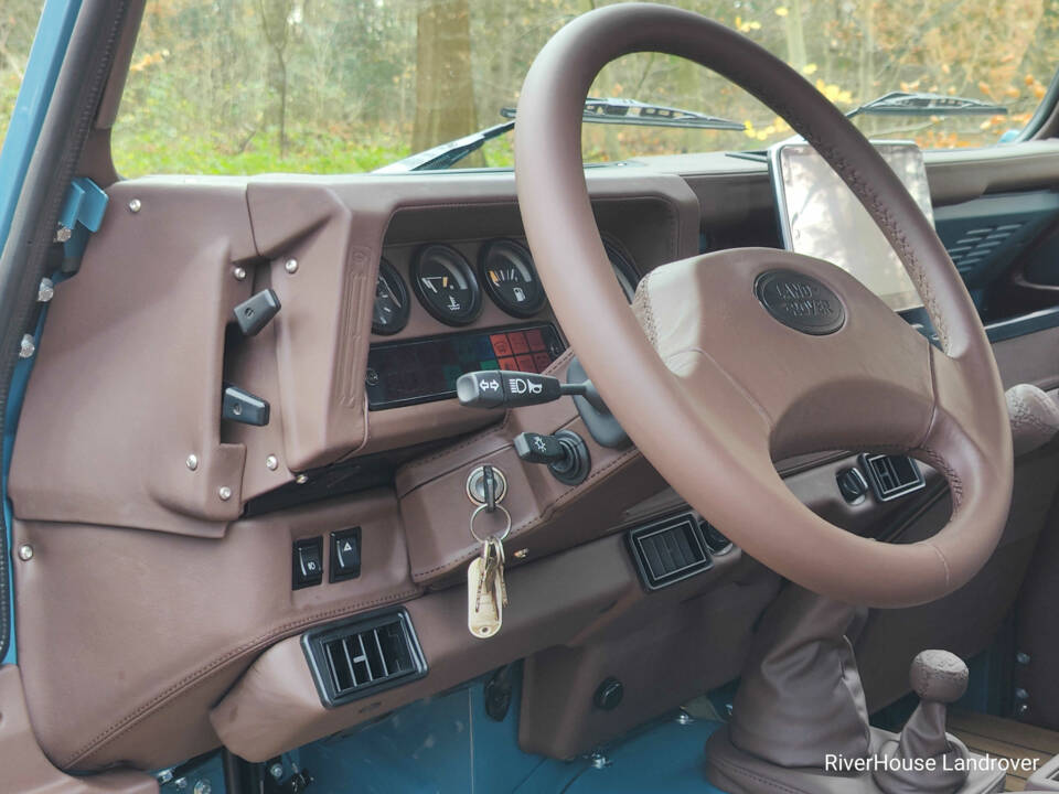 Image 10/25 of Land Rover Defender 90 (1997)