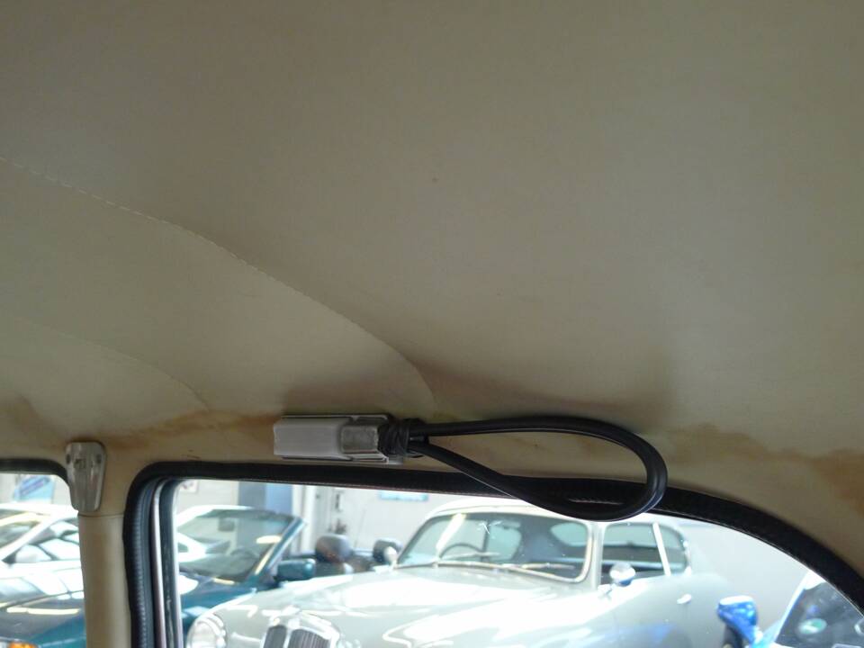 Image 3/34 of Alfa Romeo Giulia Nuova Super 1600 (1974)