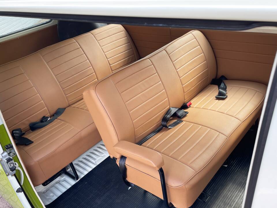 Image 25/73 of Volkswagen T2b Kombi (1978)