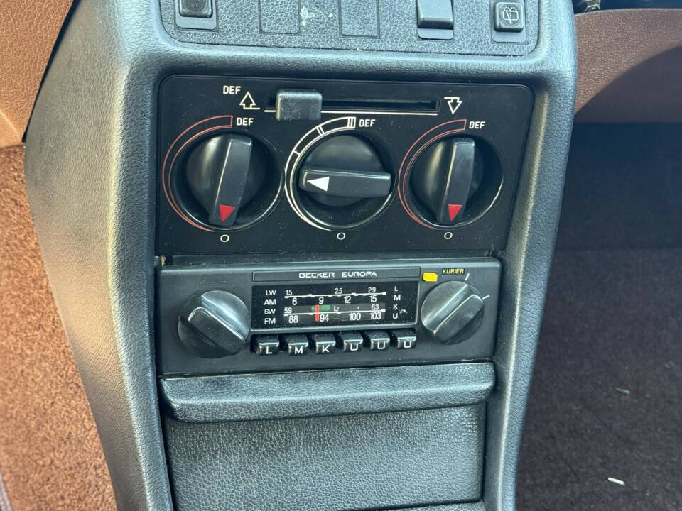Bild 4/21 von Mercedes-Benz 300 TD (1978)