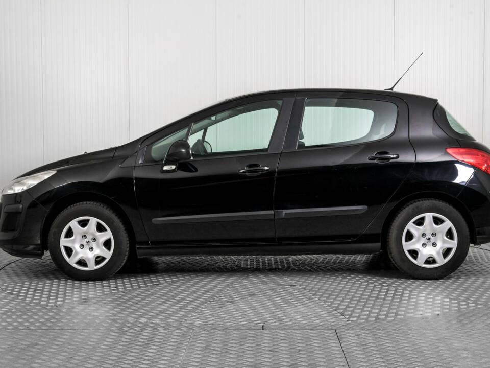 Bild 14/48 von Peugeot 308 1.6 VTi 120 Break (2008)
