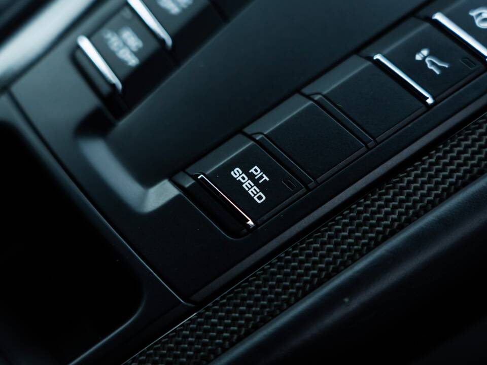 Bild 32/69 von Porsche 911 GT3 RS (2016)