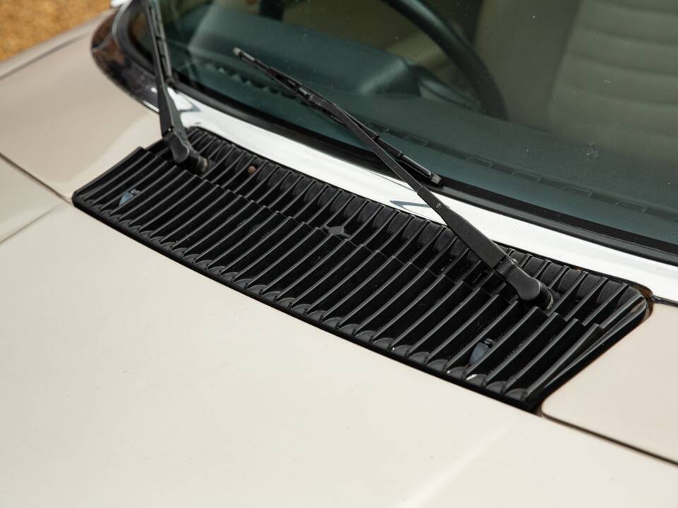 Immagine 15/40 di Jaguar XJ-S 3.6 (1988)
