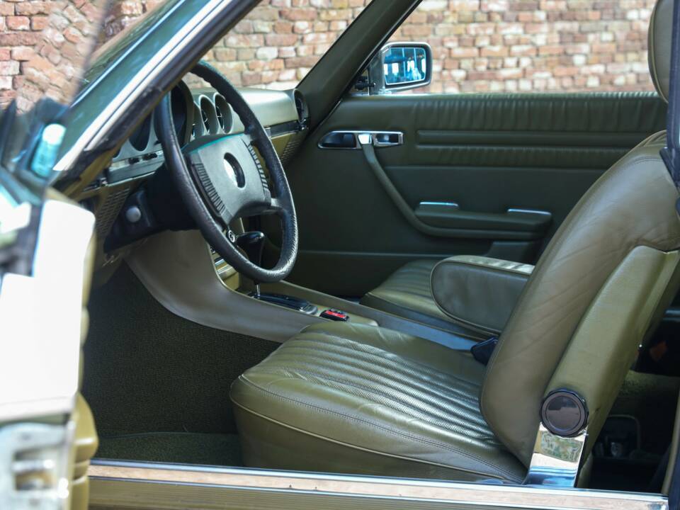 Image 48/50 de Mercedes-Benz 280 SLC (1976)