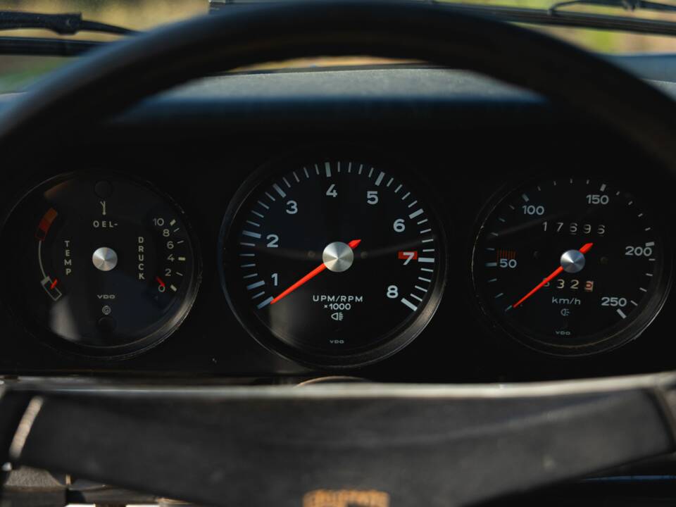 Afbeelding 39/50 van Porsche 911 2.4 E "Ölklappe" (1972)