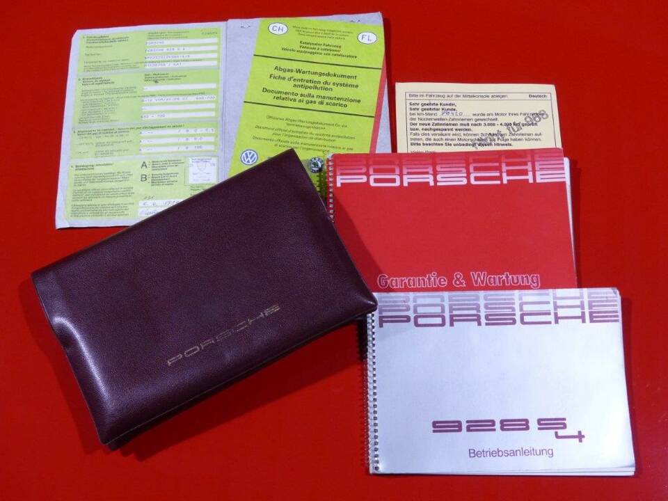 Afbeelding 35/35 van Porsche 928 S4 (1989)