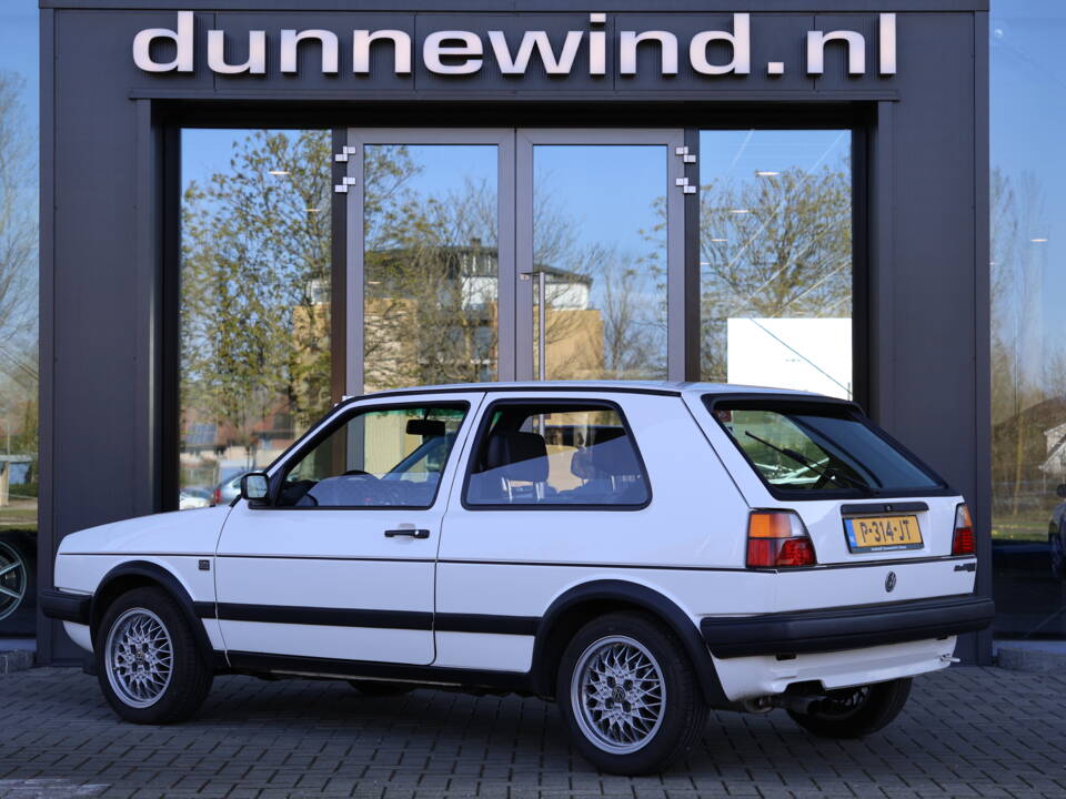 Bild 4/16 von Volkswagen Golf II GTi 1.8 (1988)