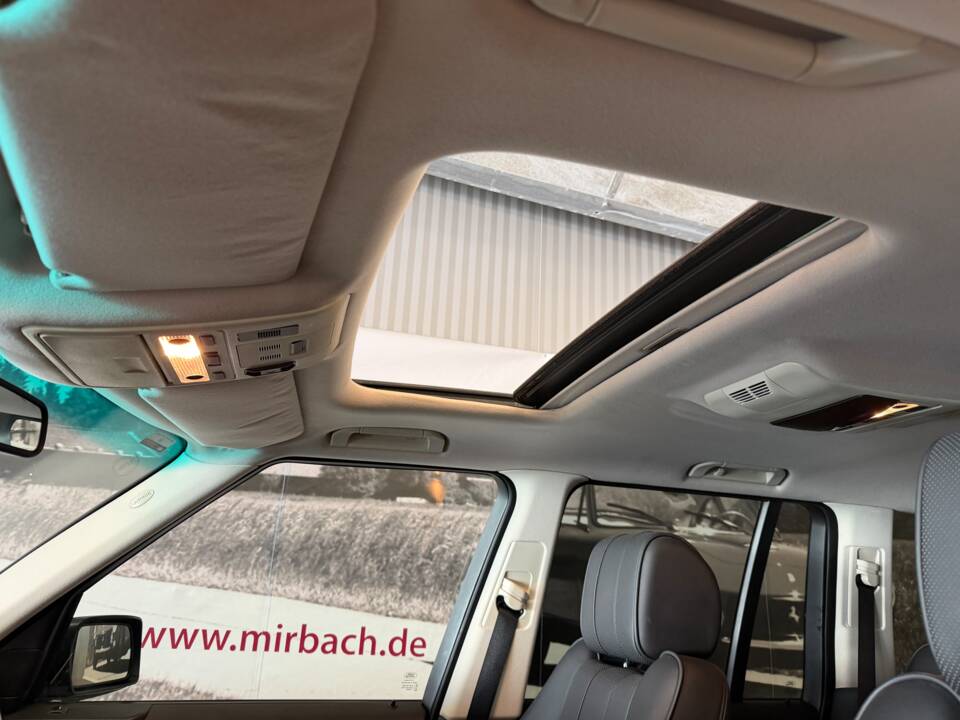 Bild 12/18 von Land Rover Range Rover V8 Supercharged (2008)