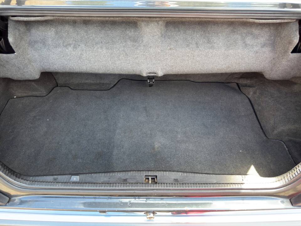 Imagen 19/24 de Mercedes-Benz E 220 (1993)