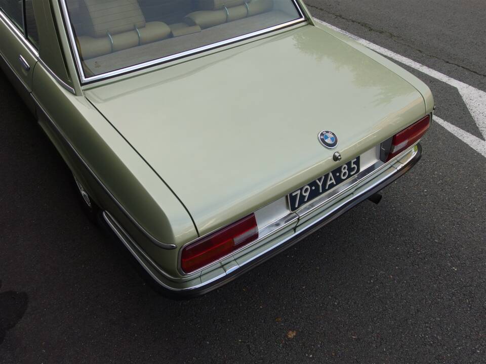 Image 18/95 de BMW 2500 (1977)