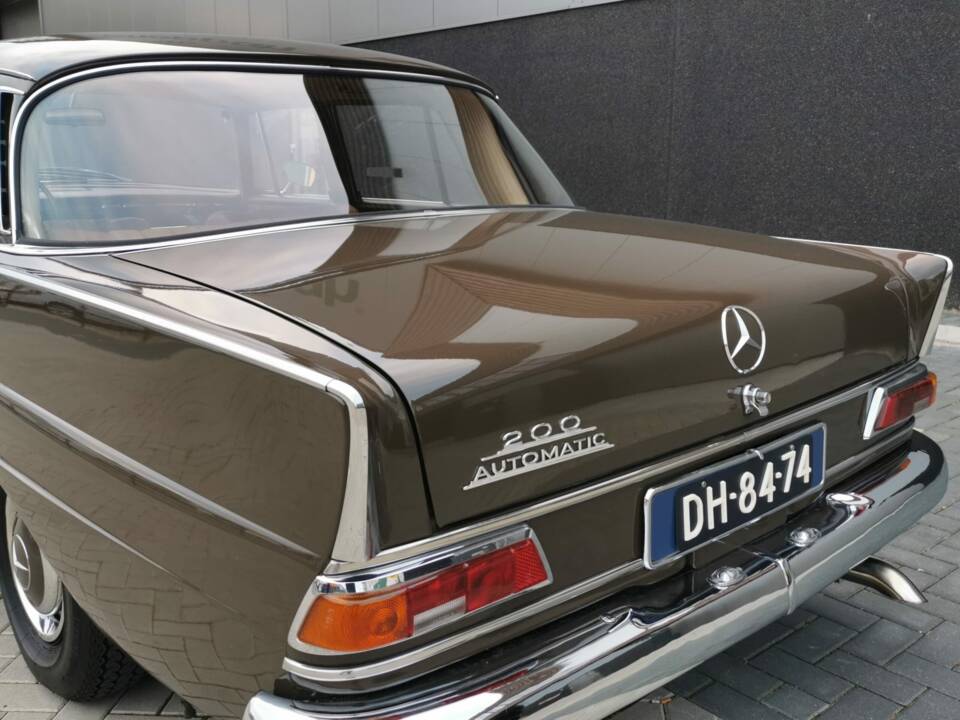 Image 4/5 of Mercedes-Benz 200 D (1967)