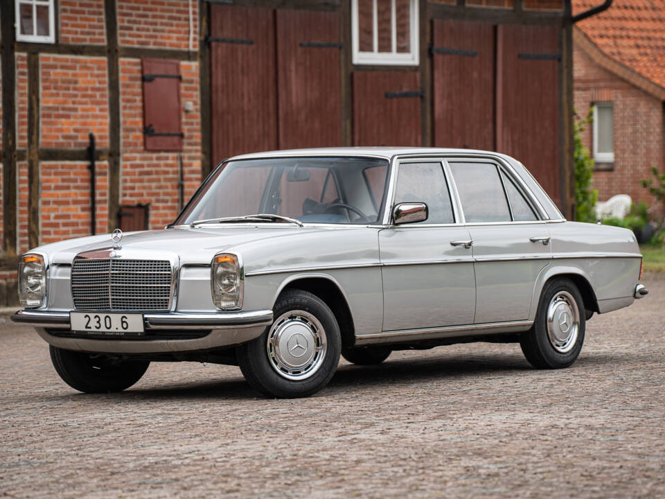 Image 1/63 of Mercedes-Benz 230&#x2F;6 (1974)