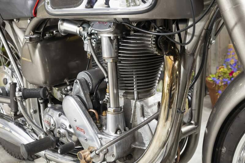 Image 24/40 of Norton Model 30 International (1957)