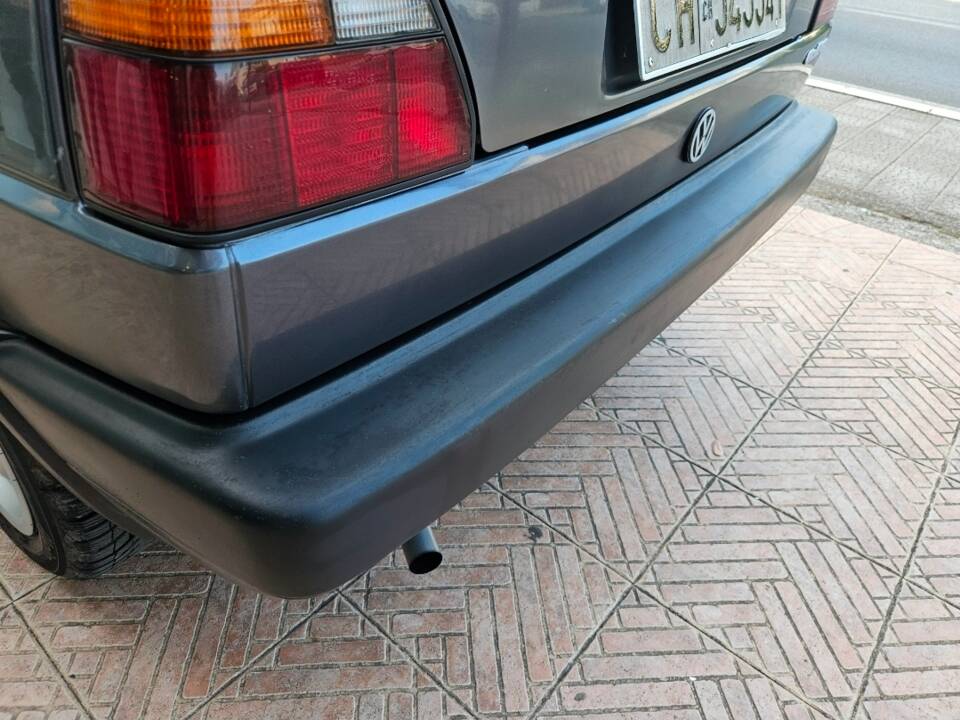 Bild 16/91 von Volkswagen Golf II 1.6 (1990)