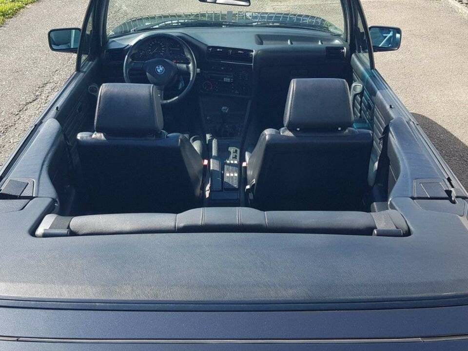 Imagen 6/30 de BMW 318i (1992)