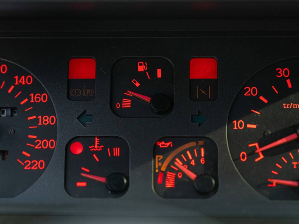Image 45/50 de Renault R 5 GT Turbo (1986)