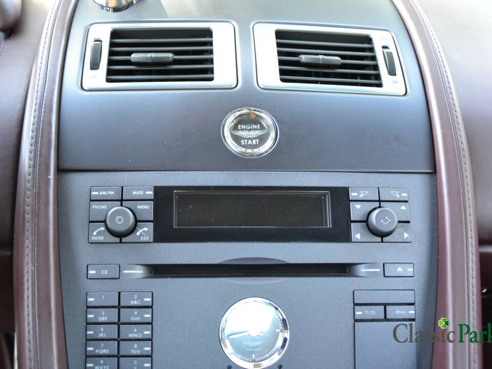 Image 29/50 de Aston Martin V8 Vantage (2005)