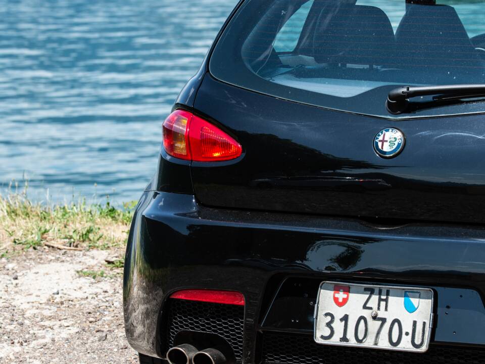 Imagen 9/45 de Alfa Romeo 147 3.2 GTA (2003)