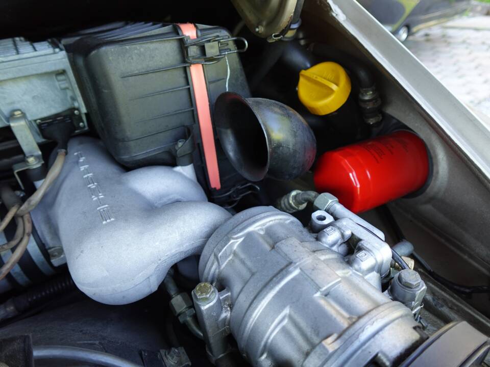 Image 33/40 of Porsche 911 Carrera 3.2 (1986)