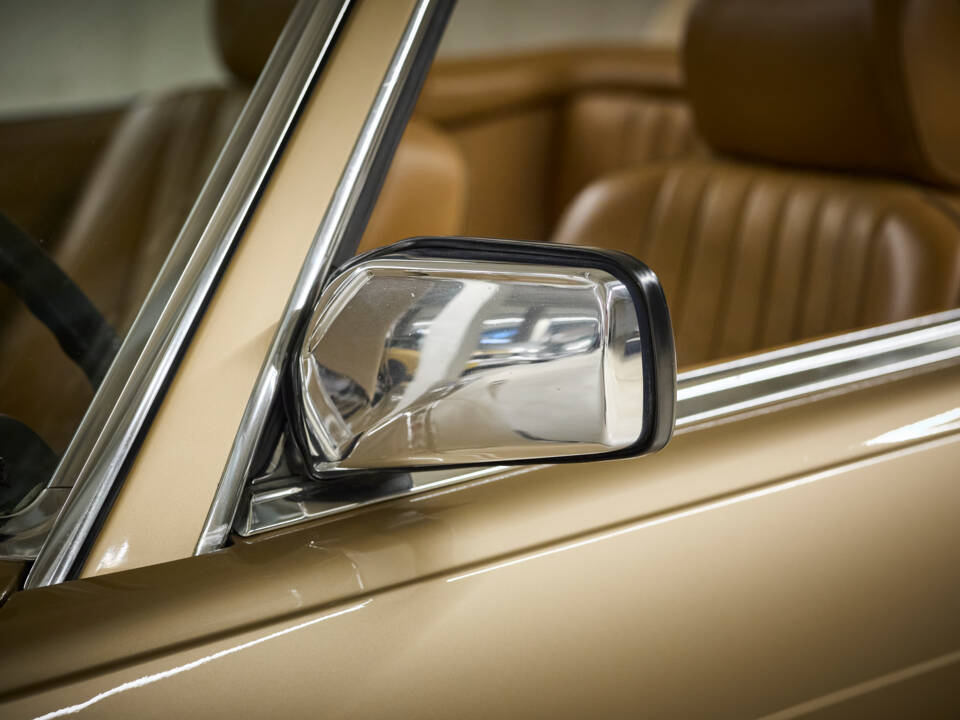 Image 39/99 of Mercedes-Benz 300 SL (1987)
