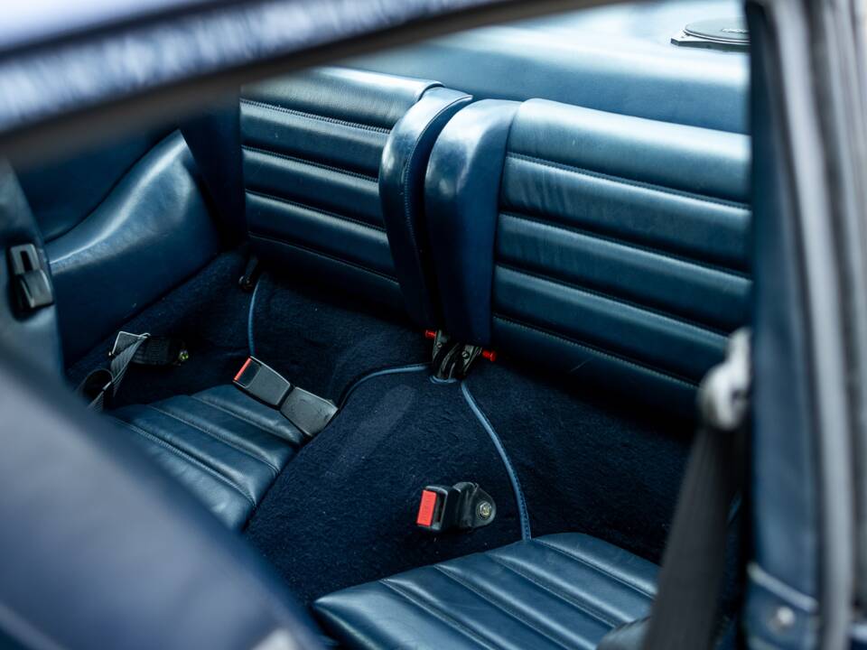 Image 32/50 of Porsche 911 Carrera 3.2 (1985)