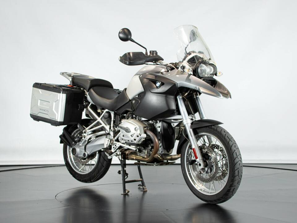 Imagen 5/50 de BMW DUMMY (2006)