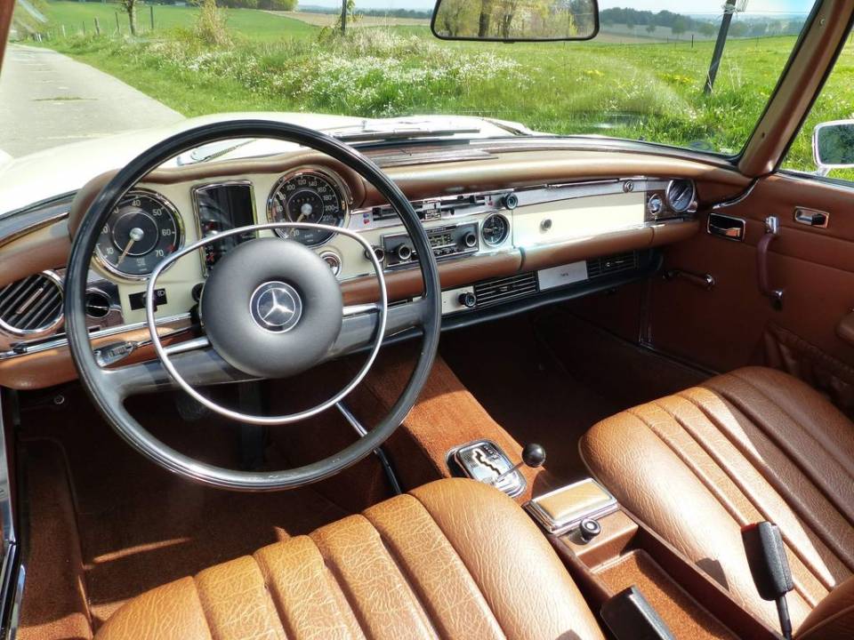 Mercedes-Benz 230 SL "Pagode" (W 113) 1971