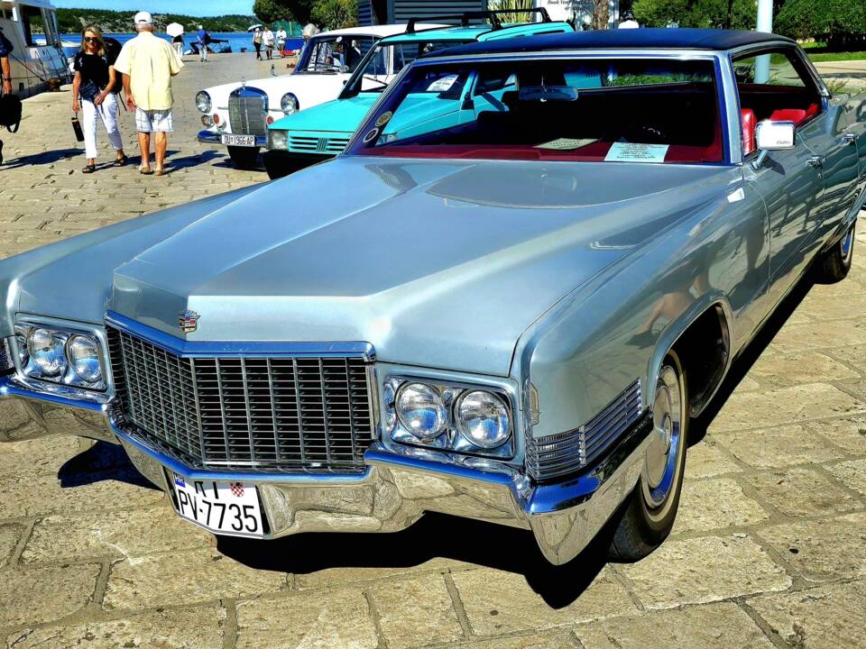 Image 84/90 of Cadillac Sedan DeVille (1970)