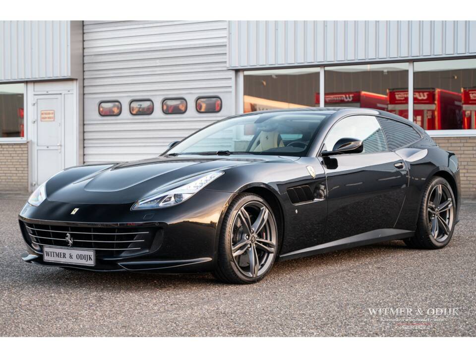 Bild 16/47 von Ferrari GTC4Lusso (2017)