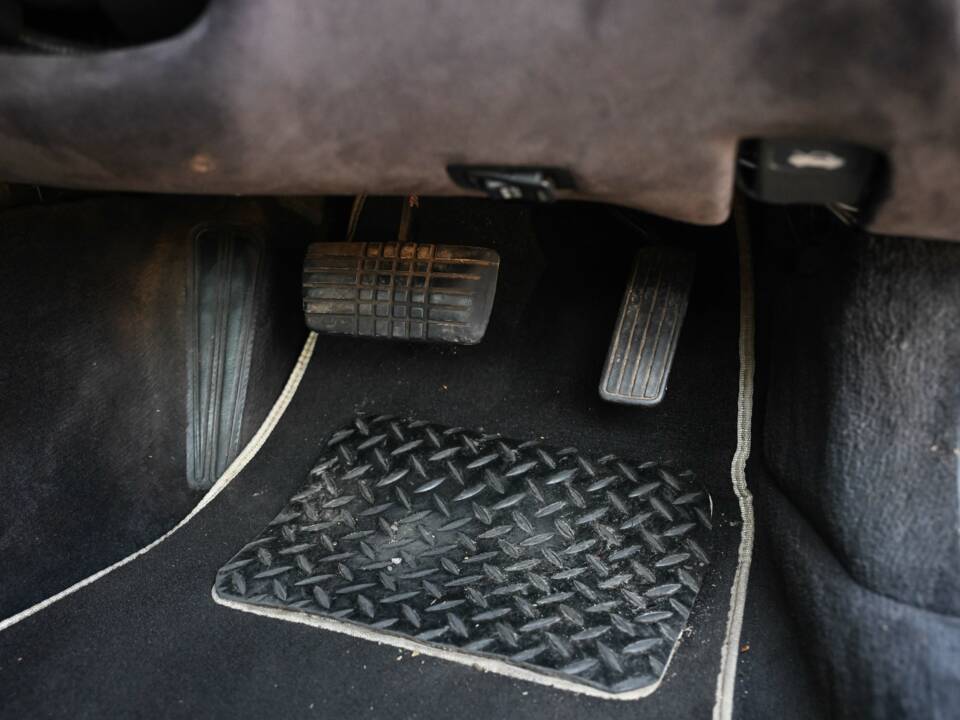 Bild 17/36 von Subaru SVX 4WD (1992)