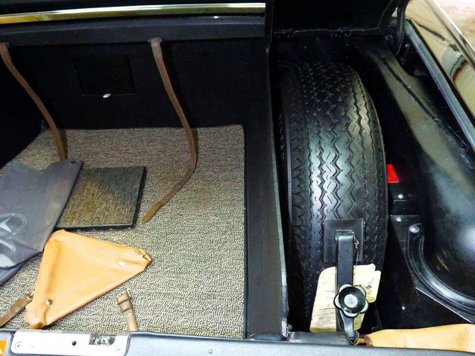 Image 10/78 of Mercedes-Benz 600 (1965)