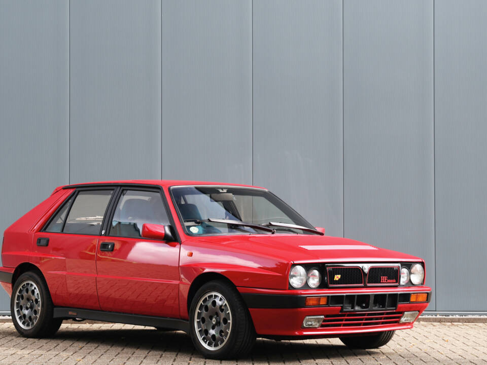 Image 8/41 of Lancia Delta HF Integrale (1989)