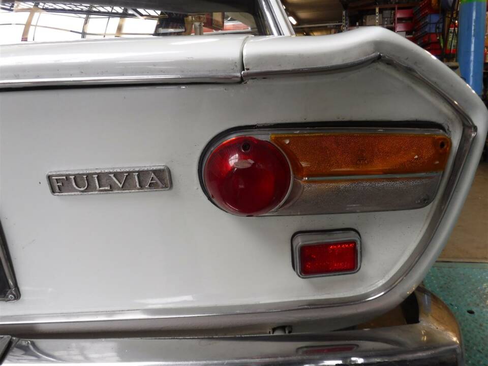 Image 6/33 of Lancia Fulvia 1.3 S (1970)