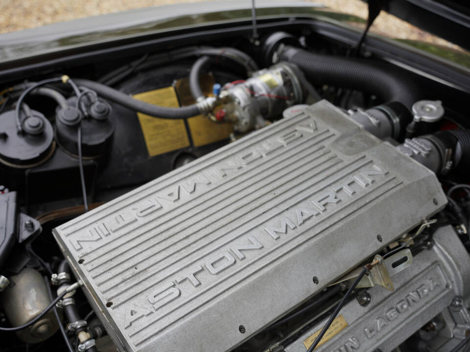 Image 33/50 of Aston Martin V8 Volante (1981)