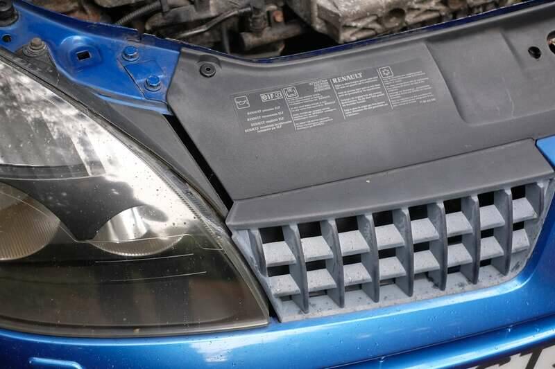 Image 12/38 of Renault Clio II 2.0 16V Sport (2002)