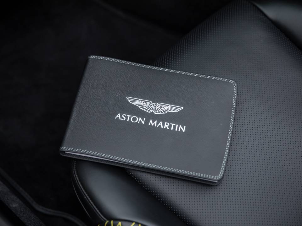 Image 42/42 de Aston Martin Vanquish Zagato Volante (2018)