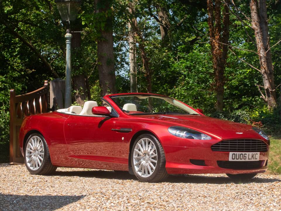 Bild 12/50 von Aston Martin DB 9 Volante (2006)