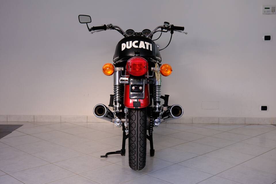 Immagine 74/96 di Ducati 750 GT (1974)