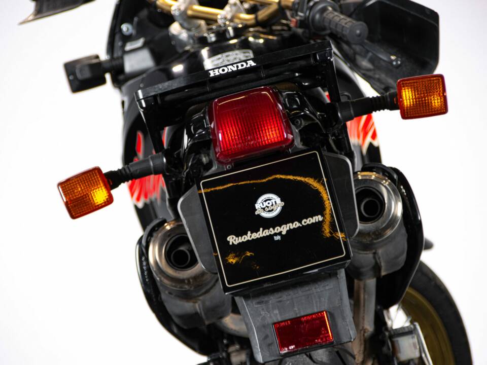 Image 28/38 de Honda NX 650 Dominator (1988)