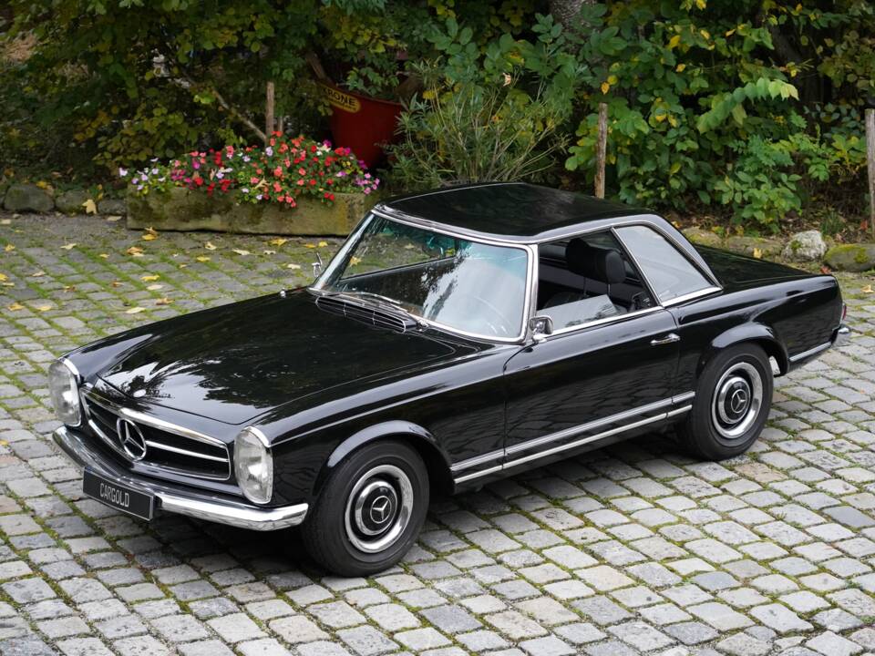 Image 1/12 of Mercedes-Benz 230 SL (1964)