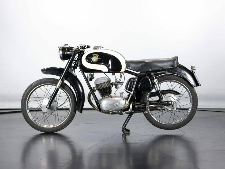 Image 1/50 of MV Agusta DUMMY (1958)