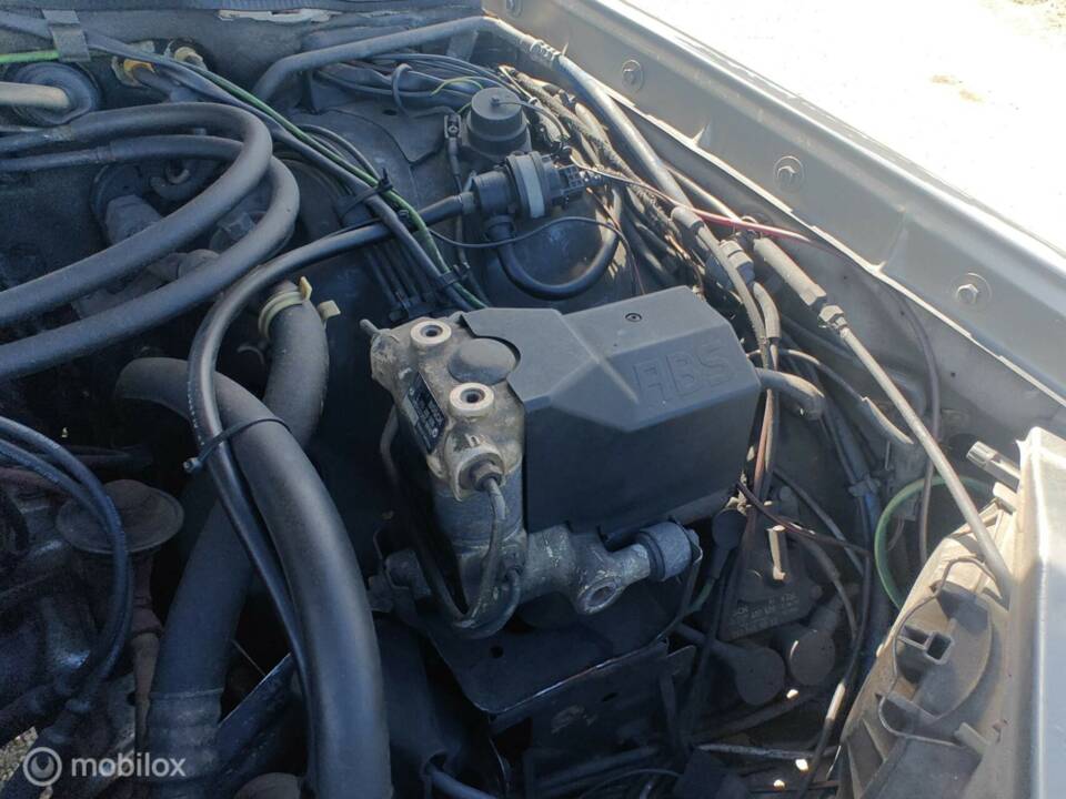 Bild 32/39 von Mercedes-Benz 420 SEL (1986)