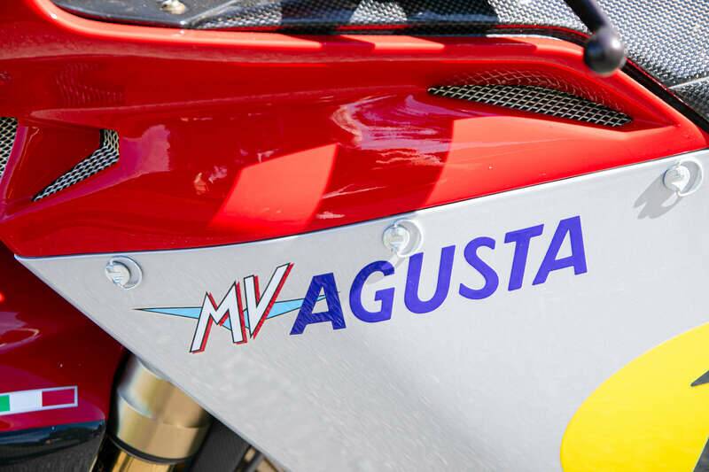 Immagine 4/30 di MV Agusta F4 1000 S (2004)