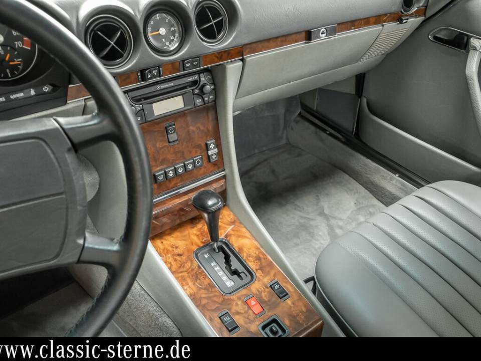 Image 12/15 de Mercedes-Benz 560 SL (1986)