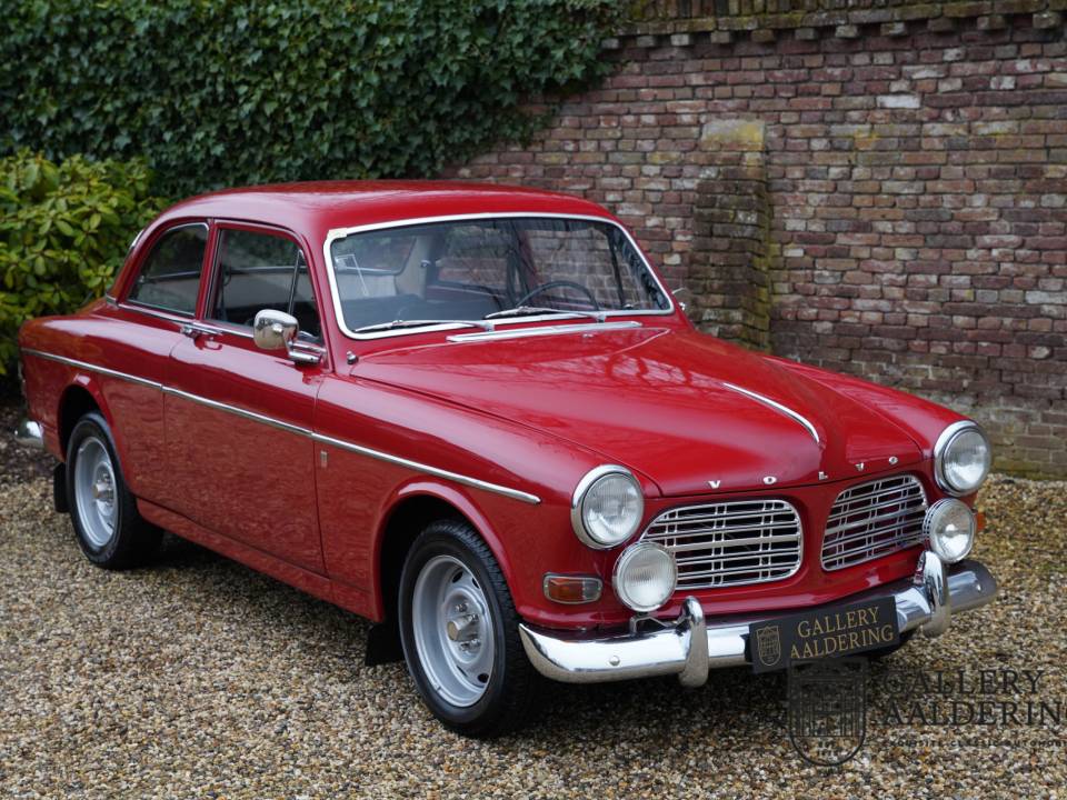 Image 18/50 of Volvo P 123 GT (1967)
