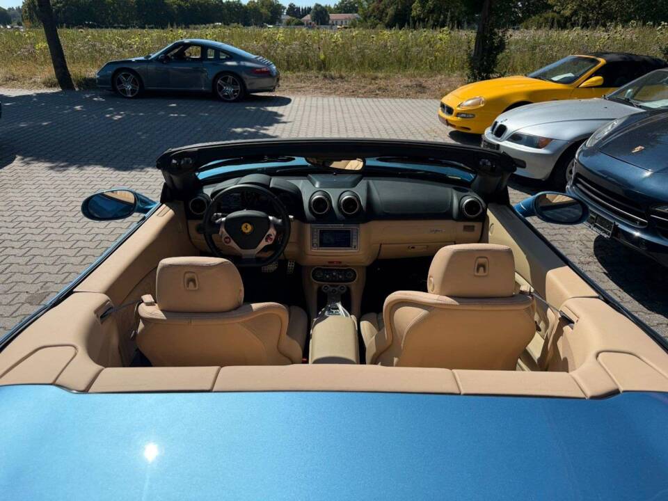 Immagine 8/42 di Ferrari California (2011)