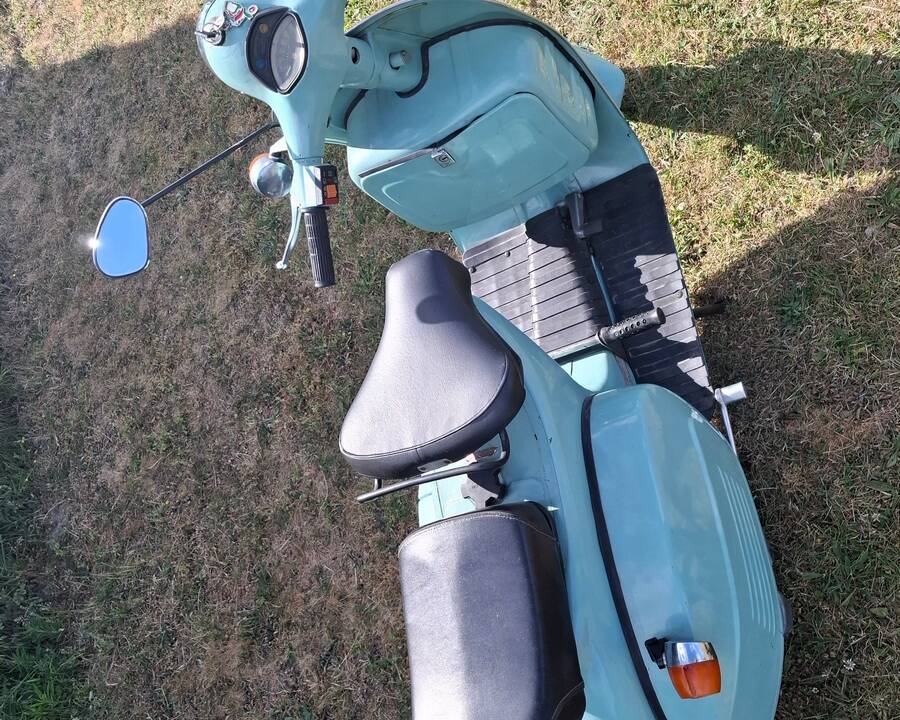 Image 46/48 of Bajaj DUMMY (1993)