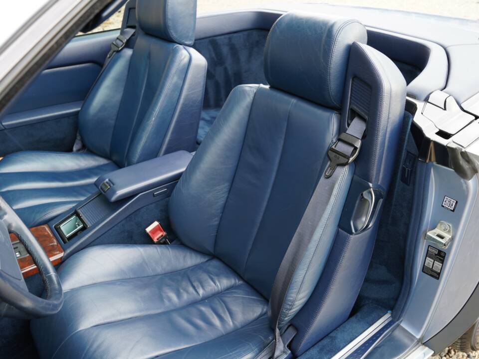 Image 35/50 de Mercedes-Benz 300 SL (1991)