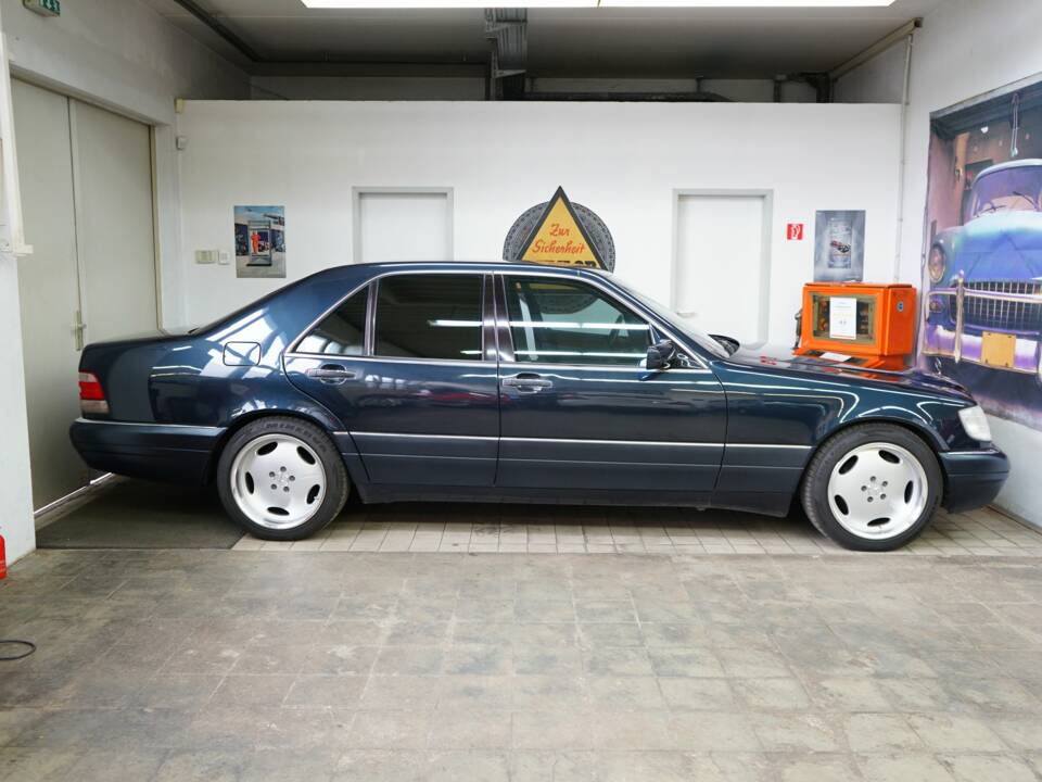 Image 35/37 de Mercedes-Benz S 500 (1996)