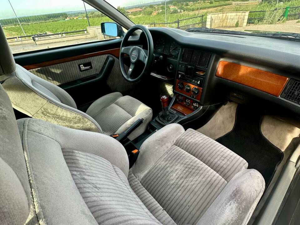 Bild 16/21 von Audi Coupé S2 (1990)